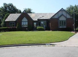 12415 Ridgepoint Ct, Wichita, KS 67235