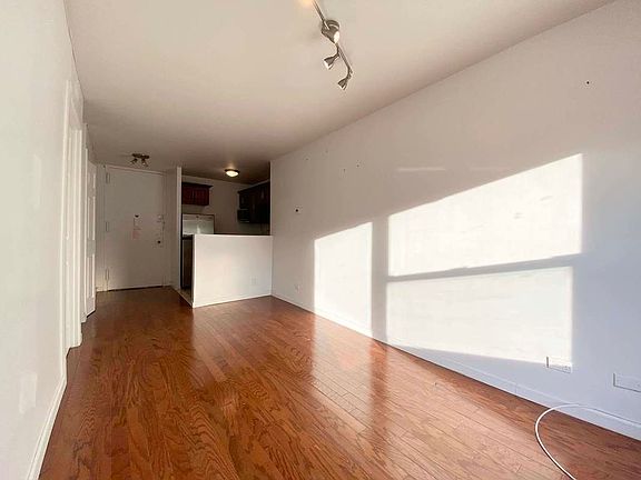 5th image of 301 W 130th St APT 4D