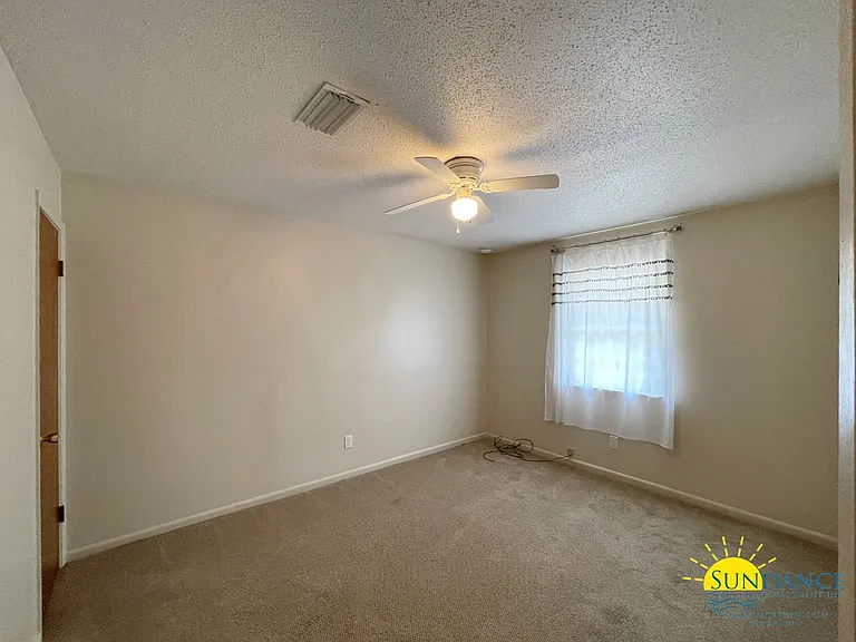 144 Valencia Dr — Photo 7