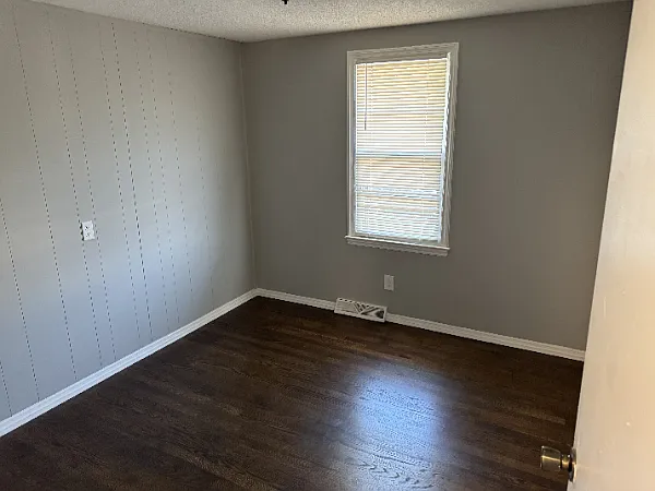 8724 N Jefferson St — Photo 17