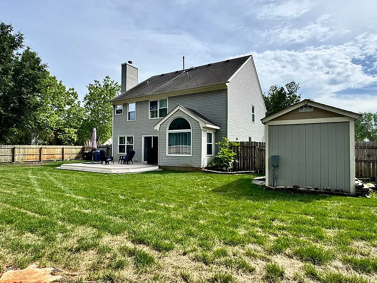 2337 Esplanade Dr — Photo 3