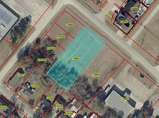 1855 N 18th St, Nederland, TX 77627