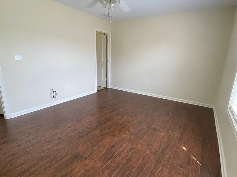 1929 Bluff Rd #130 — Photo 11