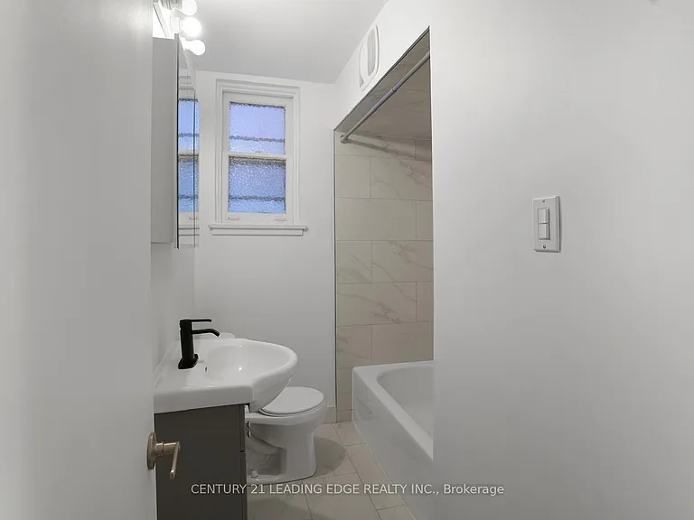 15 Virginia Ave #LOWER — Photo 4