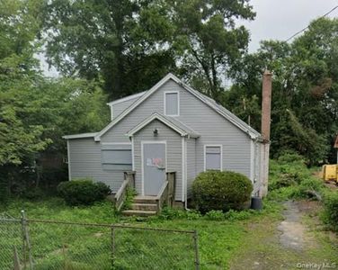 35 Adams Lane, Middle Island, NY, 11953
