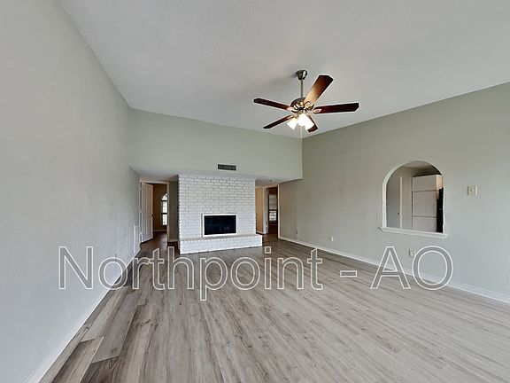 3rd image of 1700 Shreveport Trl