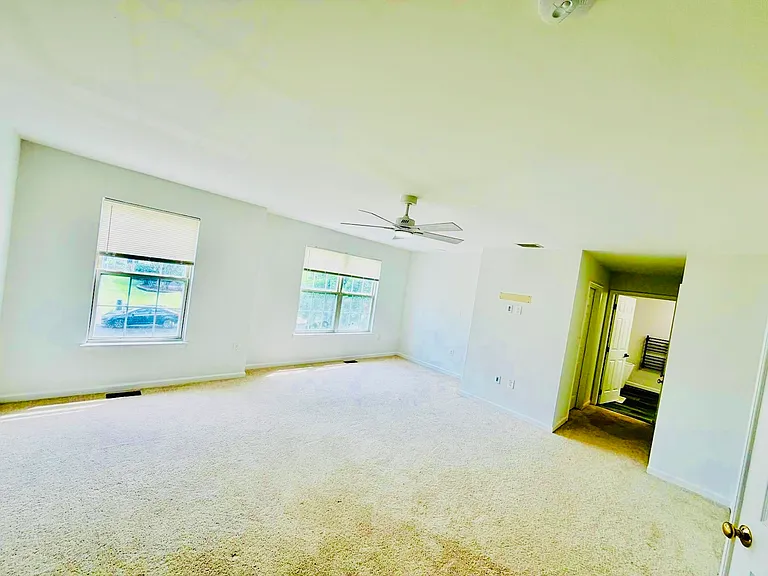 33 Brownstone Rd — Photo 12