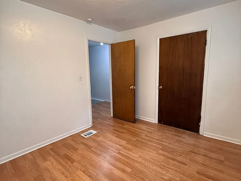 2614 SW 31st Pl — Photo 20