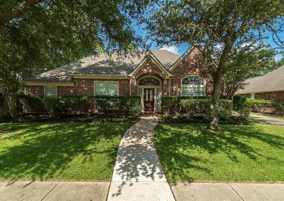 1st image of 16603 Town Lake Ct