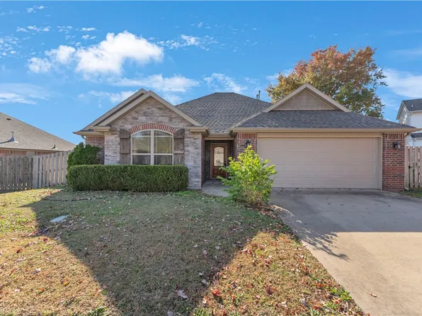 4302 W Murfield Dr, Rogers, AR 72758