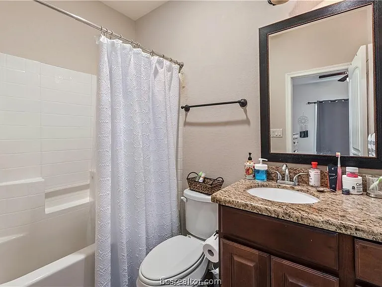 411 Ash St — Photo 12