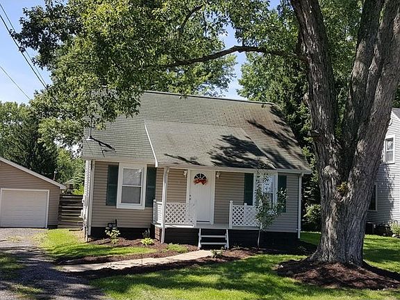 3rd image of 4698 Hummel Dr