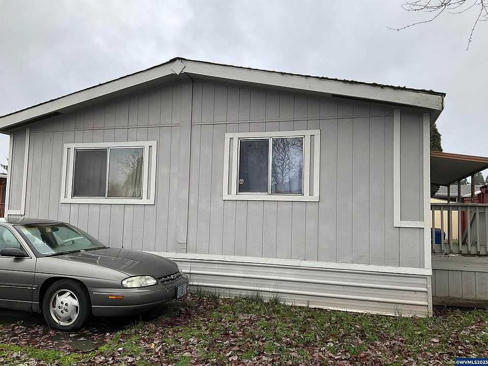 2nd image of 2052 Kennedy Cir NE #45