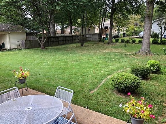 2nd image of 321 Edenwood Dr