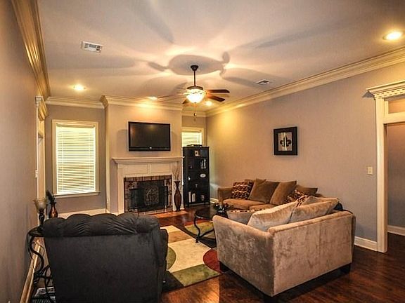 4th image of 108 White Tail Dr