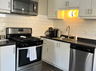 1219 E Kane Pl #C, Milwaukee, WI 53202