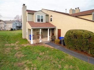 17 Nipmuc Trl #C, North Providence, RI 02904