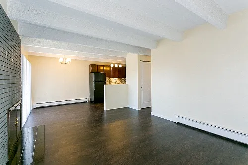 833 Dexter — Photo 23