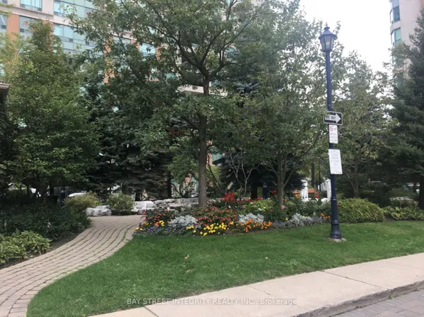 125 Omni Dr, Toronto, ON