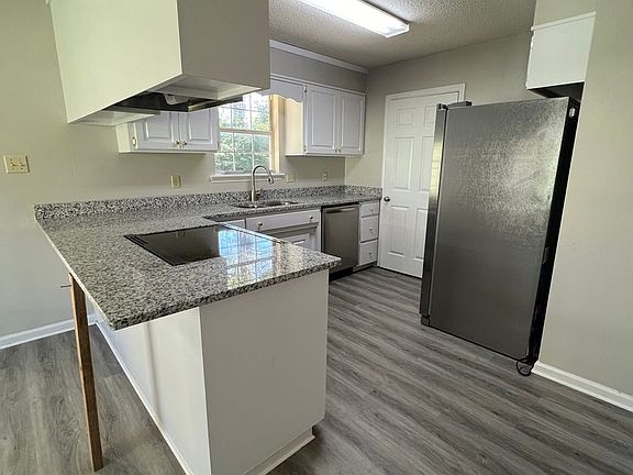 4th image of 4230 Hamilton Cir