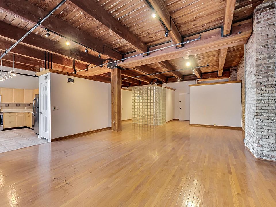 1st image of 540 N Lake Shore Dr APT 425