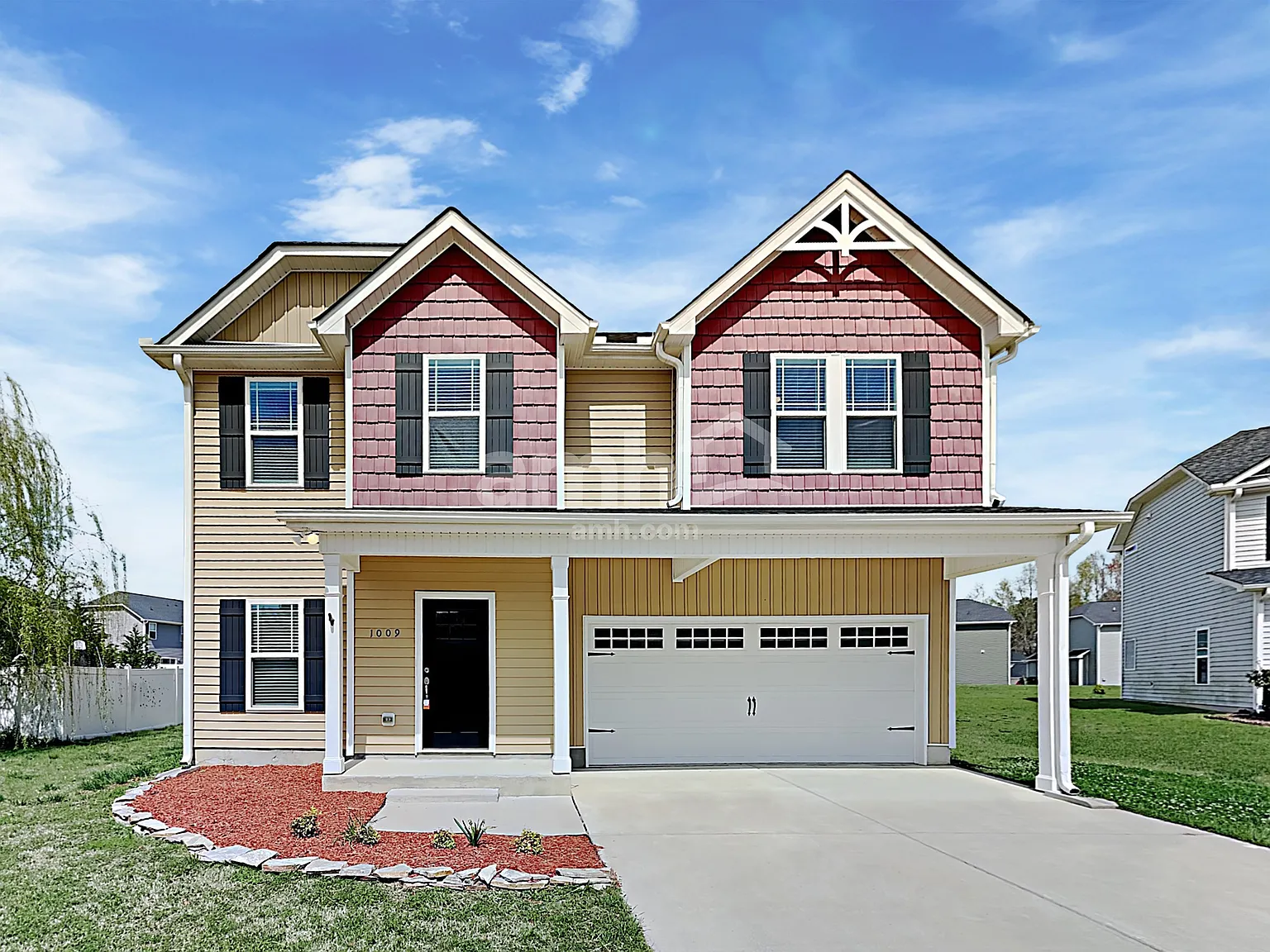 4 bed, 2.5 bath, 2018 sqft, $2,170 — Photo 1