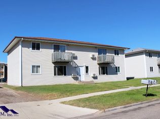 1818 6th St SE #D, Minot, ND 58701