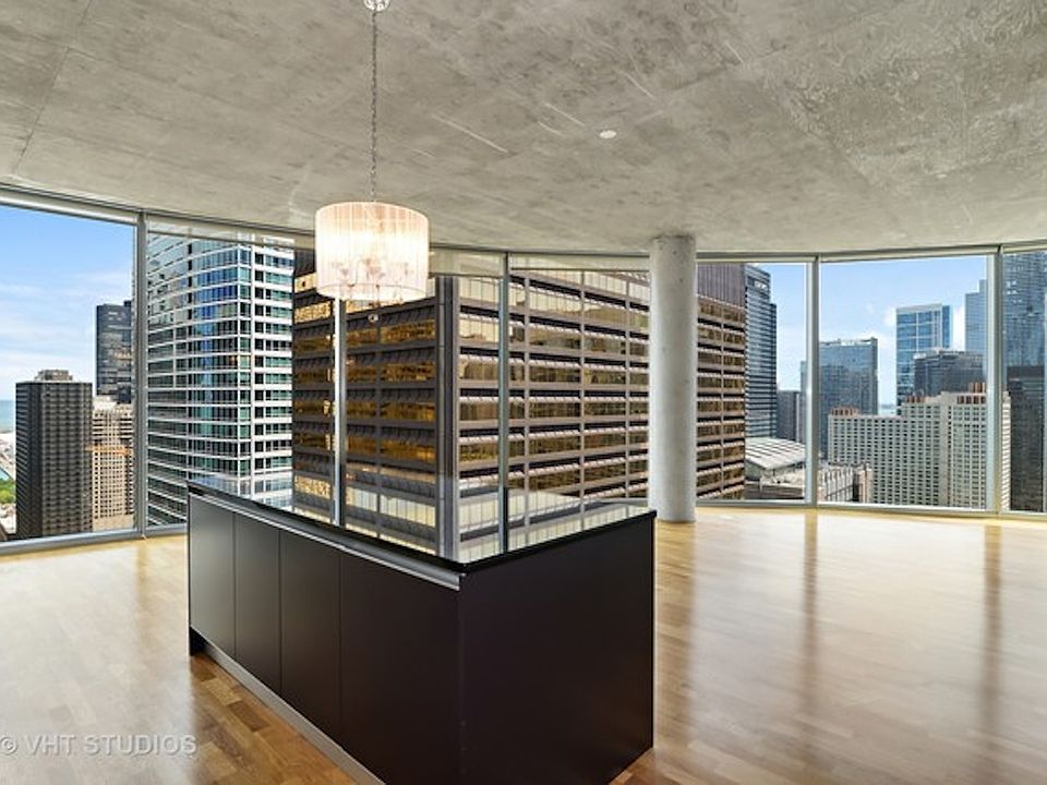 1st image of 600 N Fairbanks Ct Unit 3201