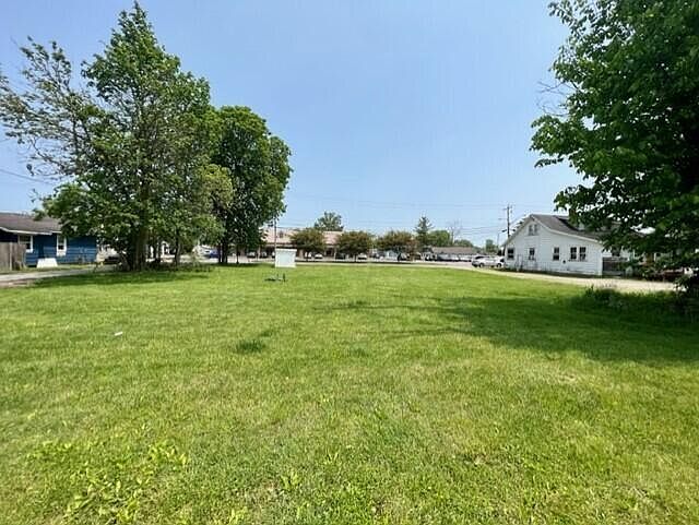 2nd image of 11116 Hebron Rd