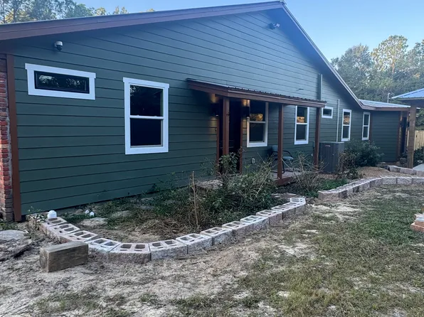 109 Cuchens Ln #A, Defuniak Springs, FL 32435