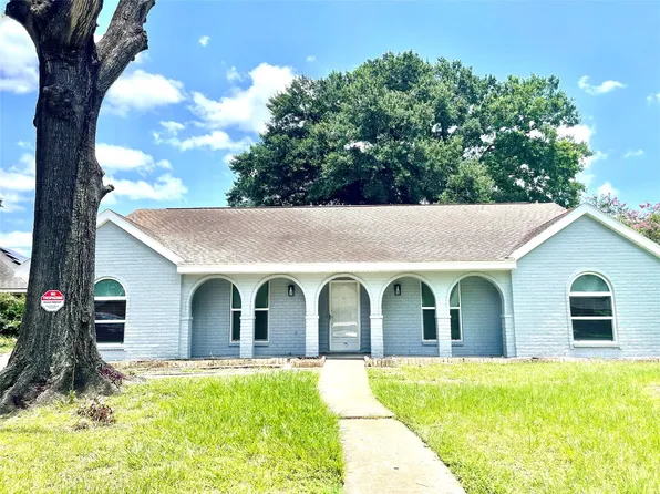 9626 Hearthwood Dr, Houston, TX 77040