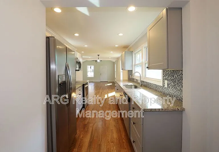 1095 Ira St SW — Photo 37
