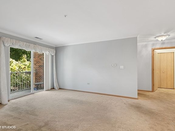 5th image of 605 Barrington Ave APT 240