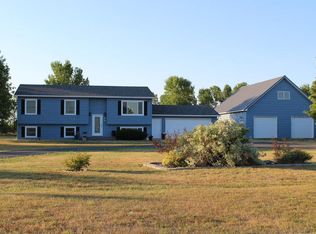 2721 68th St NW, Minot, ND 58703