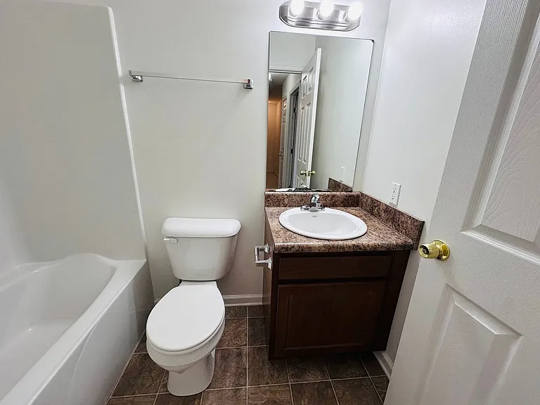 35 Station Ln NE — Photo 8