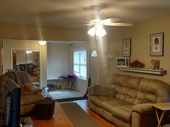 3rd image of 7 Albert Dr