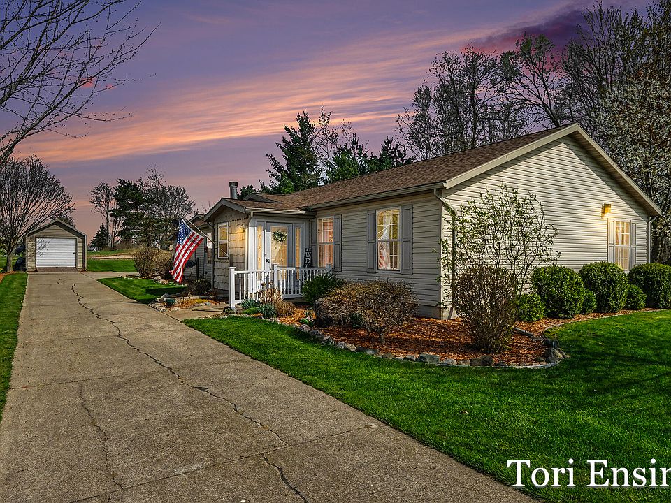 1st image of 1235 Willow Dr