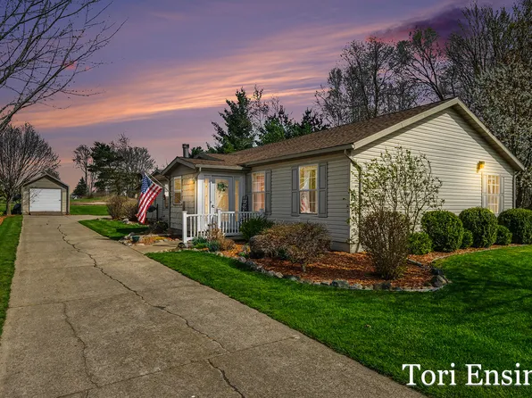 1235 Willow Dr, Stanton, MI 48888