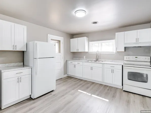 1001 Main Ave, Kaukauna, 1001 Main Ave #1/2, Kaukauna, WI 54130