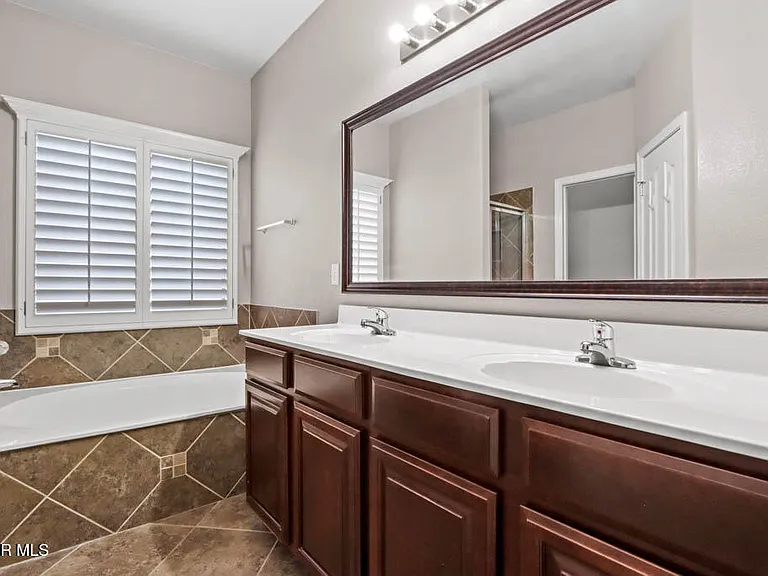 14229 Bluesky Point Ct — Photo 31