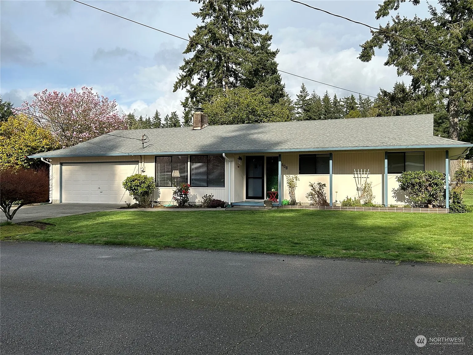 408 Warrior Street SE photo 1