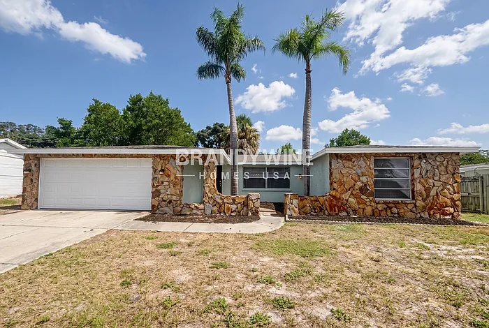 3 bed, 2.0 bath, 1682 sqft, $1,895 — Photo 2