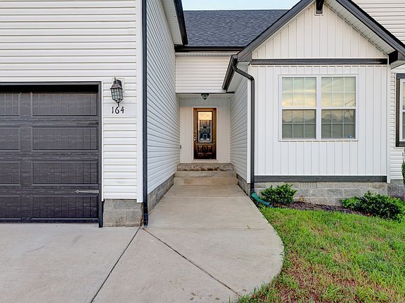 4th image of 164 Bonnell Dr