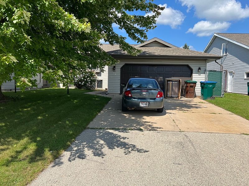 1st image of 2830 W Glenpark Dr
