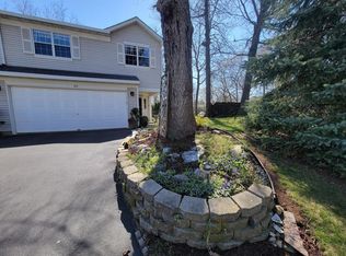 619 Buckskin Ln, Carpentersville, IL 60110