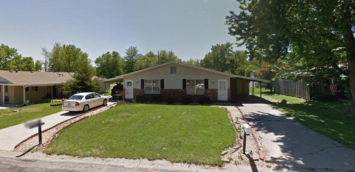 165 Liberty Dr photo 1