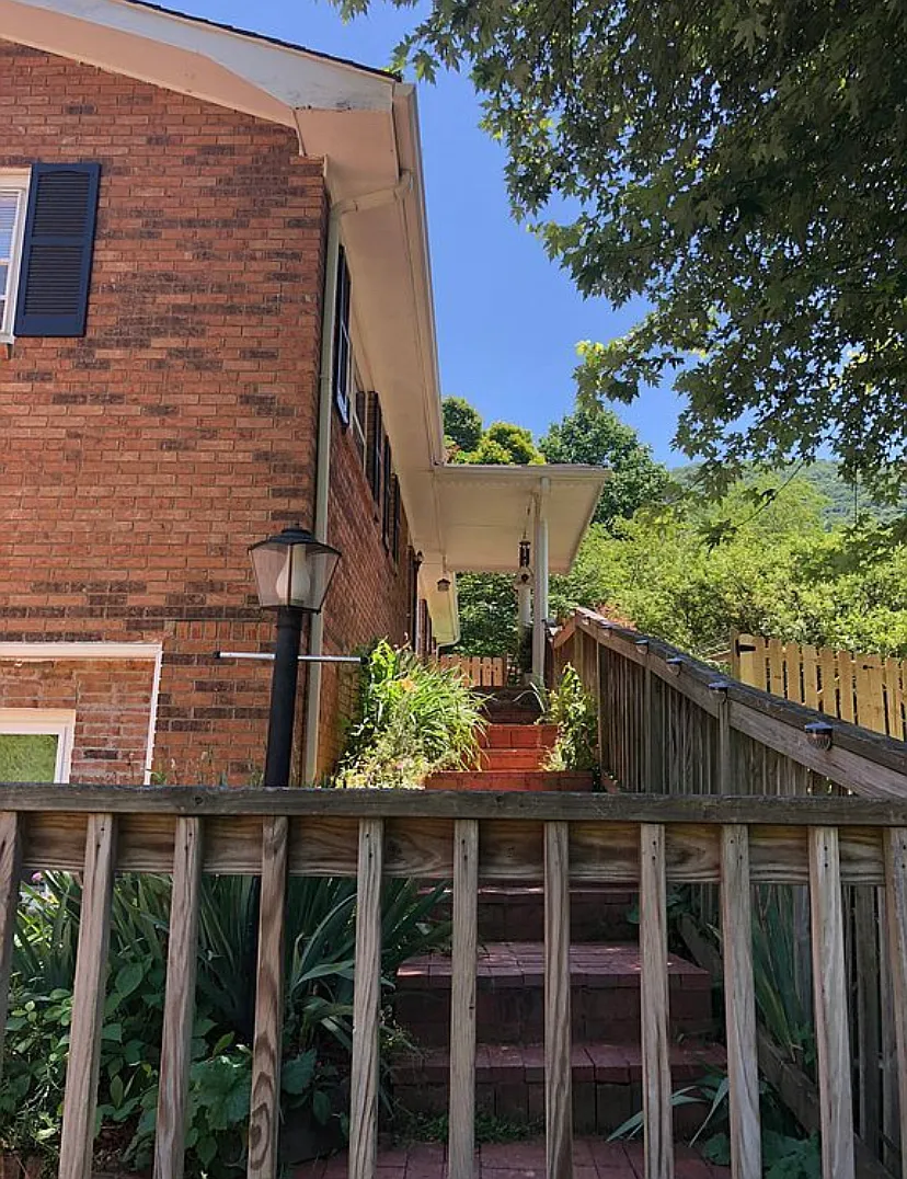 Hawk Haven Cv, Waynesville — Photo 1