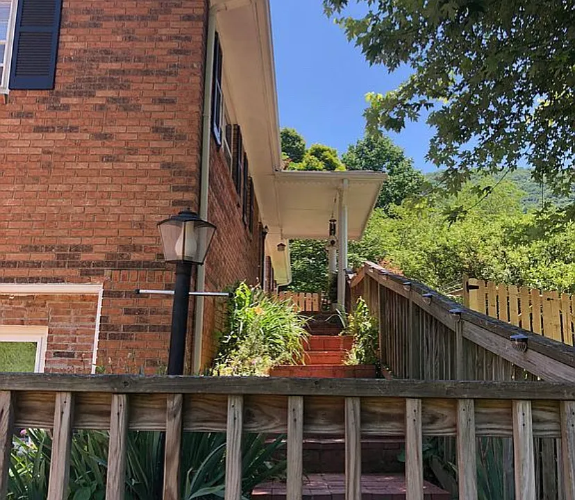 Hawk Haven Cv