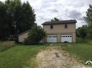 19825 Evans Rd, Tonganoxie, KS 66086