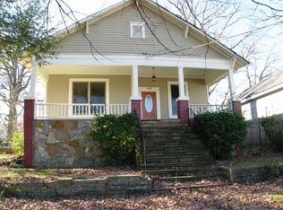 1940 Hollywood Rd NW, Atlanta, GA 30318